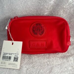 BNwT! Lululemon Canada Olympic Legacy Mini Belt Bag Fanny-pack